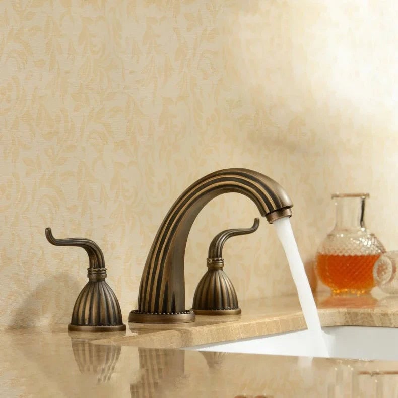 Klassieke retro badkamerkraan met dubbele handvatten - Goud - Messing htb1i8 ory2pk1rjszfsq6ynlxxa0 57cb4986 0d8f 4240 b0cf cb4cc90dee94
