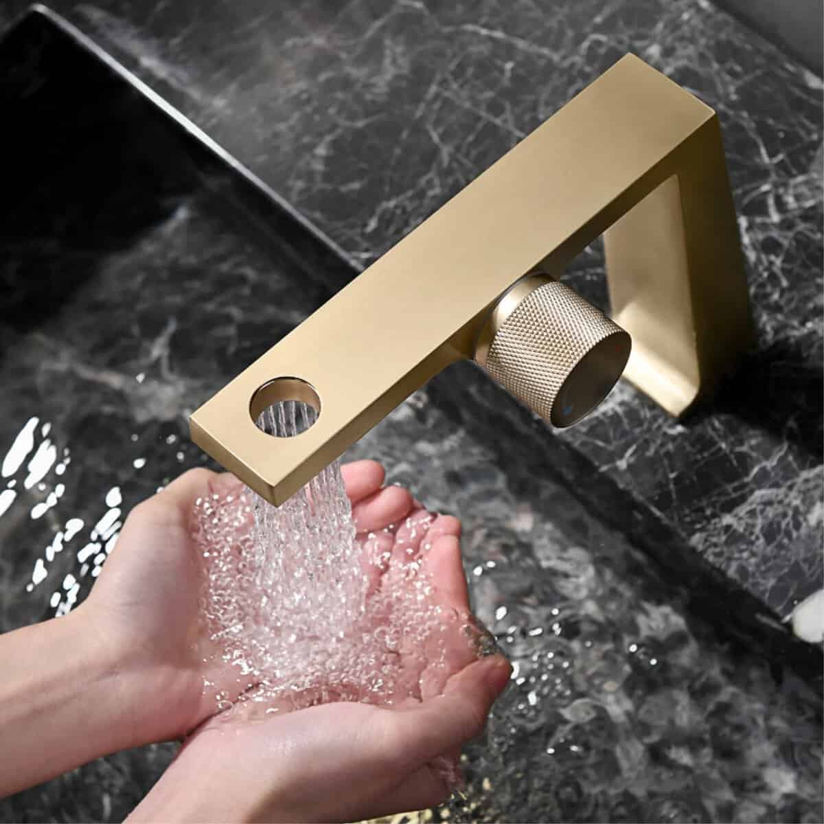 Kraan badkamer wastafel modern design mengkraan - Goud - Messing s9bd0a8053a244048a837794736460f681 d986c8eb 67f9 49c6 a7fc b5aaded99904